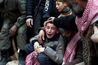 חלק מהילדים ראו את הוריהם מתים לנגד עיניהם (צילום: AP) (צילום: AP)