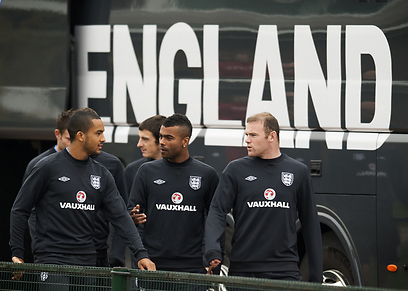 נבחרת אנגליה נראית כיעד המועדף  (צילום: AFP) (צילום: AFP)