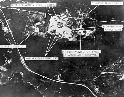 מטוס הביון האמריקני תיעד את בסיס הטילים הסובייטיים בקובה (צילום: AFP) (צילום: AFP)