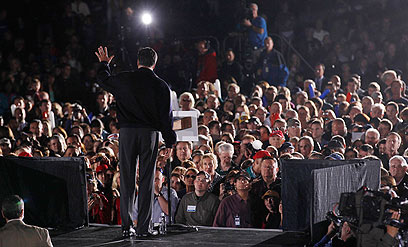 ליסבורג. 8,500 איש הגיעו לשמוע את רומני (צילום: רויטרס) (צילום: רויטרס)