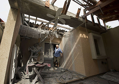 עשרות רקטות נורו אתמול לעבר יישובי עוטף עזה (צילום: AFP) (צילום: AFP)