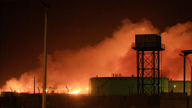 Explosion at munitions factory in Yarmouk, Sudan (Photo: Reuters)