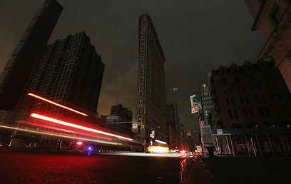 המכוניות סיפקו את האור. ניו יורק (צילום: AFP) (צילום: AFP)