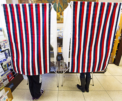 מצביעים מוקדם בניו ג'רזי (צילום: AFP) (צילום: AFP)