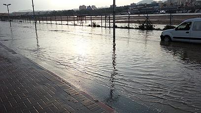 הצפה בעיר הדרומית (צילום: אבירם עשש) (צילום: אבירם עשש)