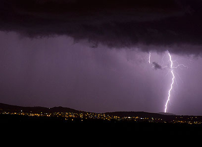 מופע ברקים בנהריה  (צילום: נוריאל טריגובוף) (צילום: נוריאל טריגובוף)