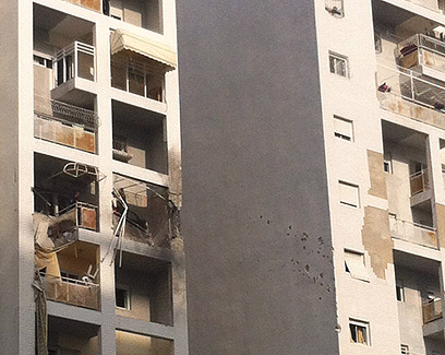 הבניין שנפגע באשדוד (צילום: רון בנישו) (צילום: רון בנישו)
