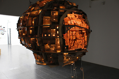 "מוח". יצירה של ירון שטיינברג  (צילום: ירון שטיינברג) (צילום: ירון שטיינברג)