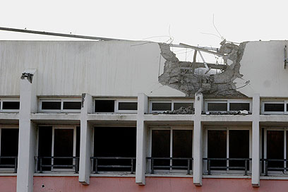בית ספר שנפגע מרקטה במהלך המבצע (צילום: אליעד לוי) (צילום: אליעד לוי)