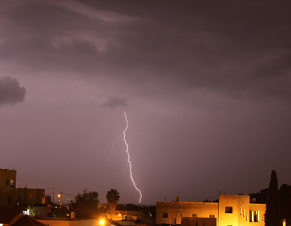 ברקים מעל עילבון שבגליל  (צילום: הנד שופאני) (צילום: הנד שופאני)