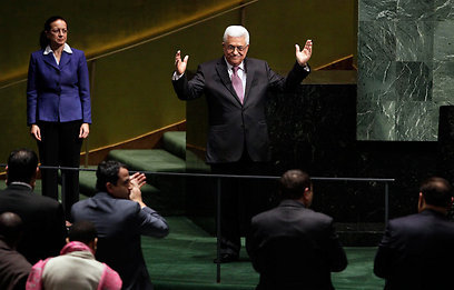 קבלת הפנים החמה של אבו-מאזן באו"ם (צילום: AP) (צילום: AP)