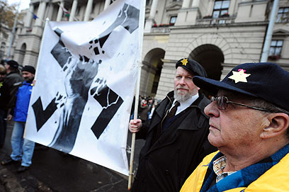 "היהודים לא נתפסים כהונגרים". הפגנה נגד אנטישמיות בבודפשט.  (צילום: AFP) (צילום: AFP)