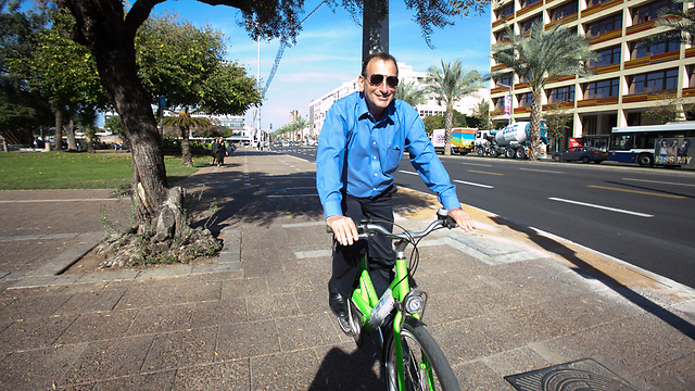 Tel Aviv Mayor Ron Huldai oversees the costliest city. (Photo: Amir Levy) (Photo: Amir Levy)
