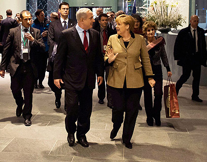 Netanyahu and Merkel (Photo: AFP) (Photo: AFP)
