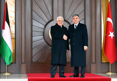 אבו מאזן והנשיא הטורקי גול. חותר לפיוס (צילום: AFP) (צילום: AFP)
