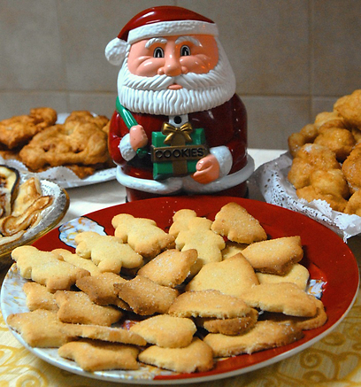 עוגיות סנטה (צילום: יעל שביט) (צילום: יעל שביט)