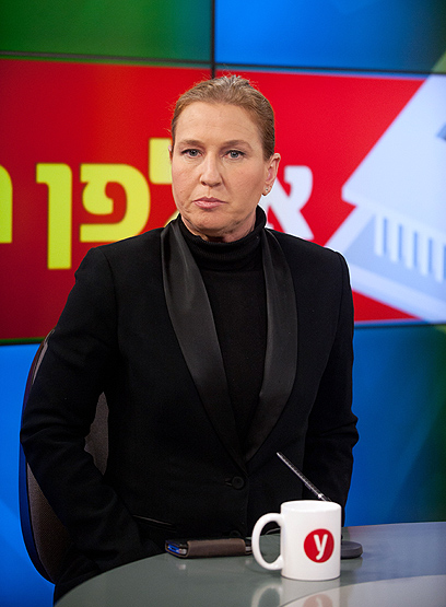 לבני באולפן ynet (צילום: בני דויטש) (צילום: בני דויטש)