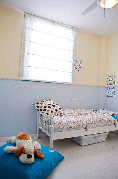 אחד מחדרי הילדים (צילום: דנה קרן) (צילום: דנה קרן)