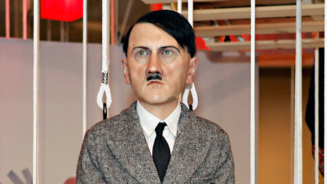 פסל של היטלר. שיפר את הכלכלה, וזאת עובדה (צילום: gettyimages) (צילום: gettyimages)
