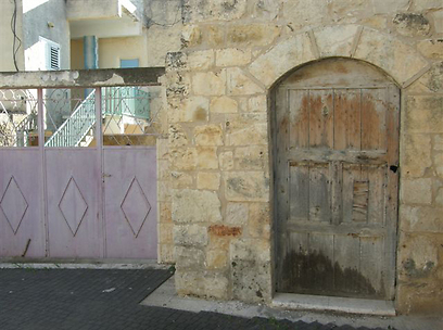 ישן וחדש בגרעין הכפר העתיק ג'ת (צילום: איילת בר מאיר) (צילום: איילת בר מאיר)