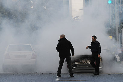 JANUARY 10: Police attend the scene of an attempt to assassinate mobster Nissim Alperon in Tel Aviv (Photo: Yaron Brener) (Photo: Yaron Brener)