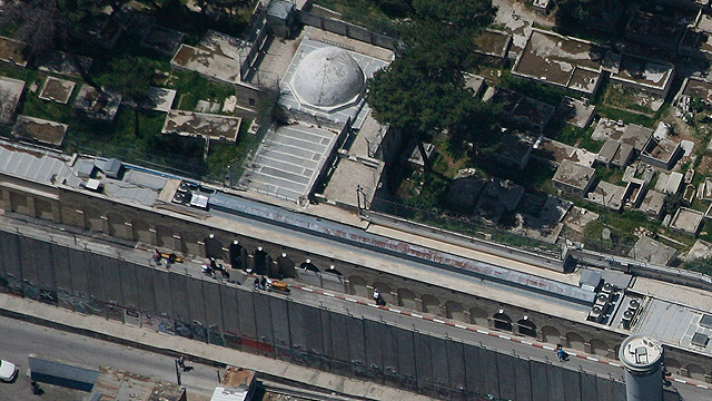 An aerial view of Rachel'sTomb (Photo:Ilan Arad)