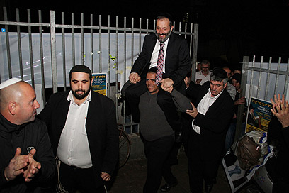 Deri at campaign event in Netanya (Photo: Yaakov Cohen)