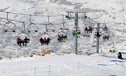 הרכבל באתר הסקי (צילום: רויטרס) (צילום: רויטרס)