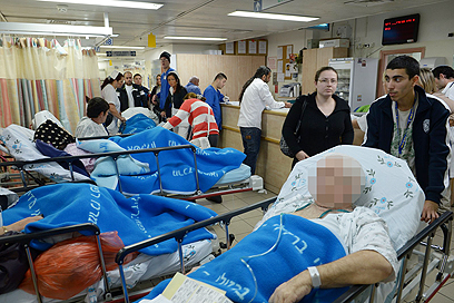 עומס בבית החולים ברזילי באשקלון (צילום: אבי רוקח) (צילום: אבי רוקח)