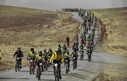 700 רוכבים, 300 מתוכם ממדינות זרות, במסע "גלגלי אהבה" (צילום: באדיבות אלי"ן) (צילום: באדיבות אלי