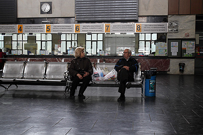 לא נוסעים לשום מקום. תחנת הרכבת בסלוניקי (צילום: AP) (צילום: AP)