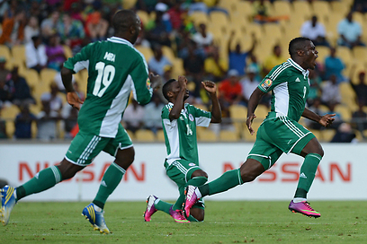 פרס? תלוי את מי שואלים. שחקני נבחרת ניגריה (צילום: AFP) (צילום: AFP)