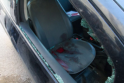 מכוניתו של בלעיד. המכונית שבה נרצח (צילום: AP) (צילום: AP)