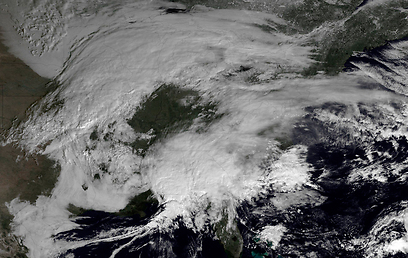 הסופה בתמונת הלוויין (צילום: רויטרס) (צילום: רויטרס)