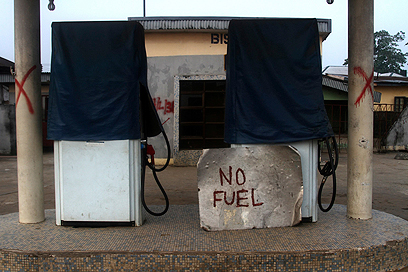 ליצרנית הנפט מספר 12 בעולם אין מספיק דלק בתחנות הדלק שלה (צילום: רויטרס) (צילום: רויטרס)