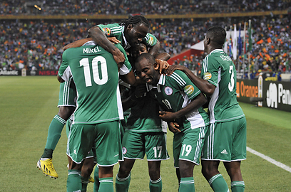 שחקני נבחרת ניגריה. בינתיים לא מרוצים (צילום: AFP) (צילום: AFP)
