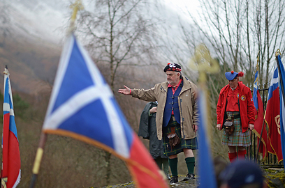 טקס לזכר הרוגי טבח גלנקו ב-1692 שבו נרצחו מאות סקוטים שסירבו להישבע אמונים למלכי בריטניה (צילום: Gettyimages) (צילום: Gettyimages)