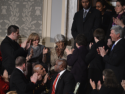 דזלין ויקטור, אמריקנית בת 102 שהוזמנה לנאום כאורחתה של מישל אובמה (צילום: AFP) (צילום: AFP)