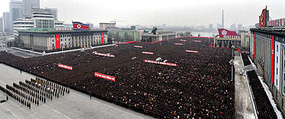 עשרות אלפים חגגו את הניסוי הגרעיני. ארכיון (צילום: AFP) (צילום: AFP)
