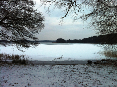 "עכשיו האגם קפוא, במאי נתחיל לצלול" (צילום: לוקה מסיאלו) (צילום: לוקה מסיאלו)