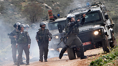 Soldiers near Nablus (Photo: Reuters)