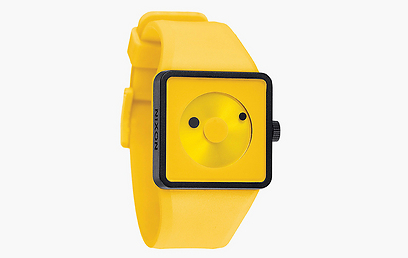 שעון סיליקון צהוב NIXSON, המחיר: 850 שקל (צילום: אבי ולדמן) (צילום: אבי ולדמן)
