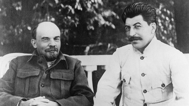סטלין ולנין, מנהיגי המהפכה האדומה. האם ניתקל במשטר "סובייטי דיגיטלי", שבו קבוצת מהפכנים דיגיטליים תשלוט לגמרי בחיים שלנו?  (צילום: gettyimages) (צילום: gettyimages)