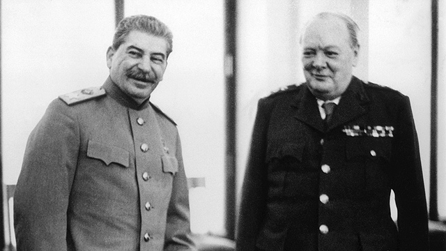 מי תרם יותר למאמץ המלחמתי? סטלין וצ'רצ'יל ביאלטה, 1945 (צילום: gettyimages) (צילום: gettyimages)