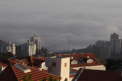 הבוקר מעל מפרץ חיפה (צילום: תום גביש) (צילום: תום גביש)