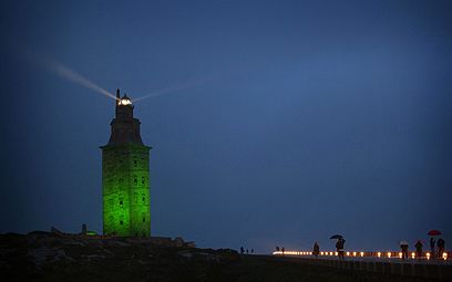 מגדל הרקולס בעיר קורוניה, ספרד (צילום: EPA) (צילום: EPA)