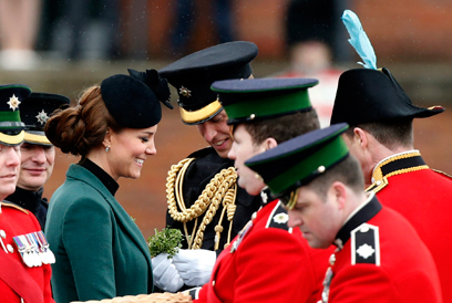 הדוכסית קייט היום, ביום פטריק הקדוש (צילום: AP) (צילום: AP)
