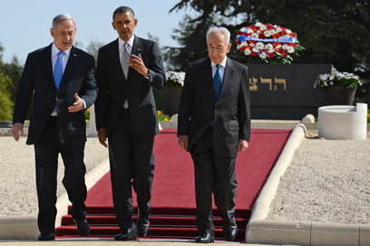 הנשיא האמריקני מוקיר כבוד בקבר הרצל בירושלים (צילום: קובי גדעון, לע"מ) (צילום: קובי גדעון, לע