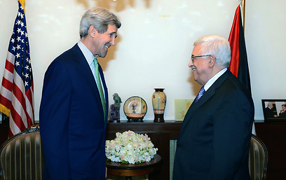 קודם לכן נפגש עם הנשיא הפלסטיני אבו מאזן  (צילום: EPA) (צילום: EPA)