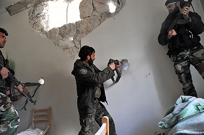 Syrian rebels in Aleppo (Photo: AFP)